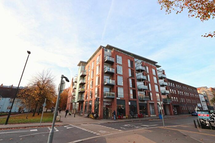 1 Bedroom Apartment To Rent In Queen Square Apartments, Bell Avenue, Bristol, BS1