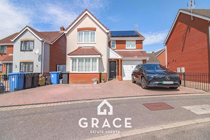 4 Bedroom Detached House For Sale In Bentley Road, Ipswich, IP1