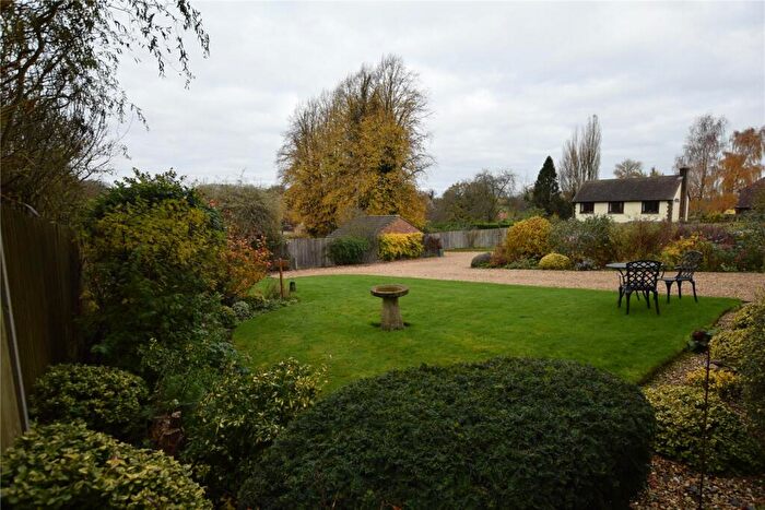 4 Bedroom Detached House For Sale In Alton Road, South Warnborough, Hook, Hampshire, RG29