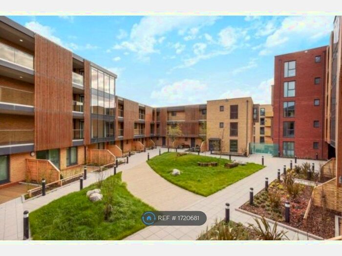 1 Bedroom Flat To Rent In Hogan Court, London, SE5