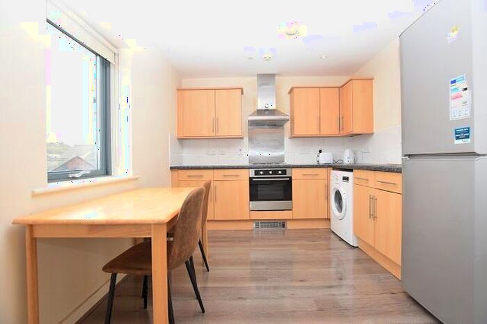 2 Bedroom Apartment To Rent In Cardigan House, Adelaide Lane, S3