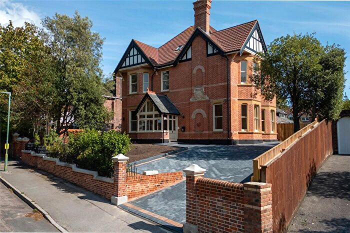 2 Bedroom Apartment For Sale In Meyrick Park Crescent, Bournemouth, Dorset, BH3