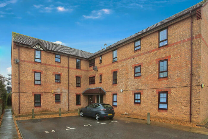 1 Bedroom Flat For Sale In Albany Walk, Peterborough, PE2