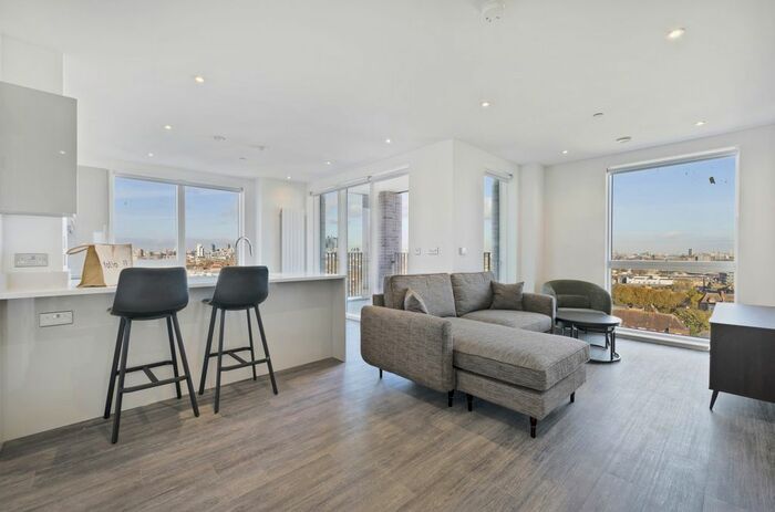 2 Bedroom Flat To Rent In Thurlow Street, London, SE17