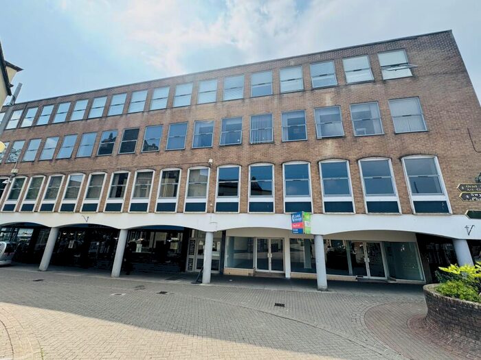 2 Bedroom Apartment To Rent In Red Street, Carmarthen, SA31