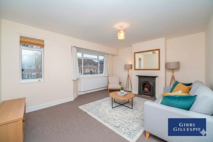 2 Bedroom Flat To Rent In Cavendish Avenue, London, W13