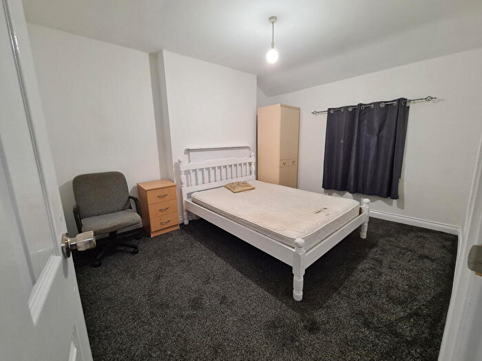 3 Bedroom Flat To Rent In Empire Court, Avon Street, Rugby, Warwickshire, CV21