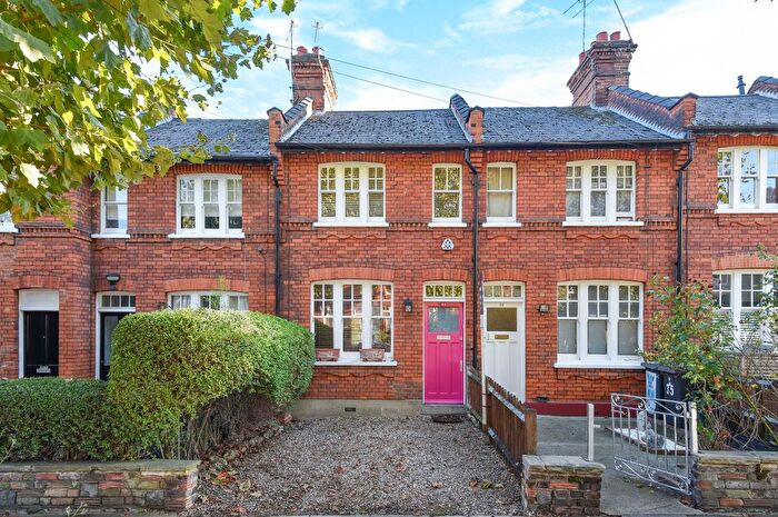 2 Bedroom Terraced House To Rent In South View Road, London, N8