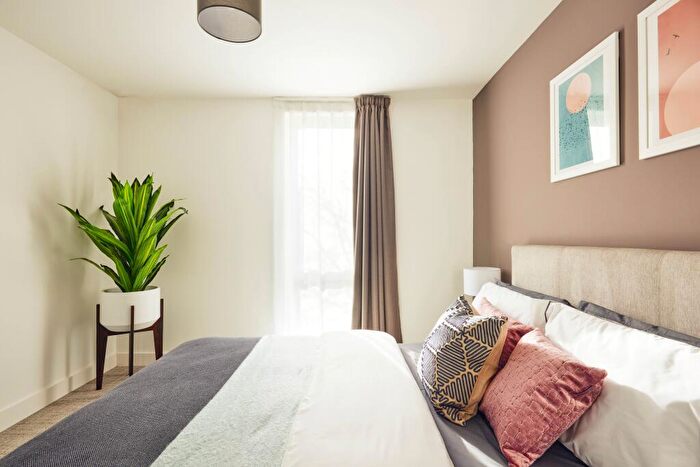 2 Bedroom Apartment To Rent In Avebury Boulevard, Milton Keynes, Buckinghamshire, MK9