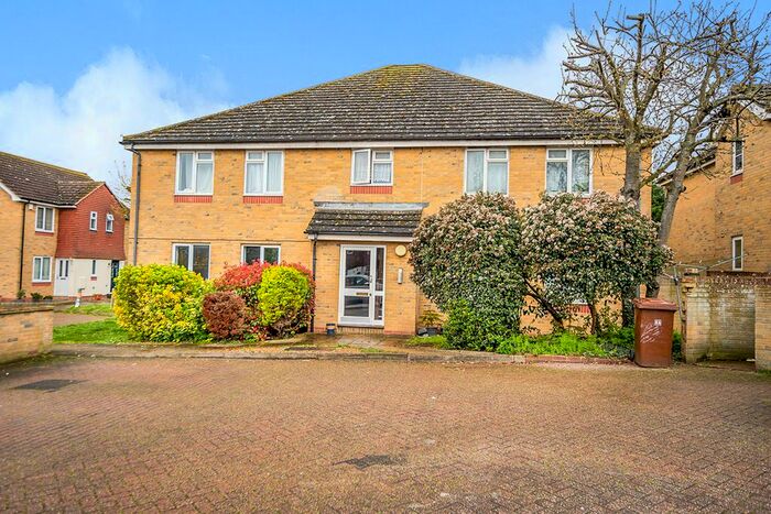 1 Bedroom Flat To Rent In Nursery Gardens, Butt Haw Close, Hoo, Rochester, ME3