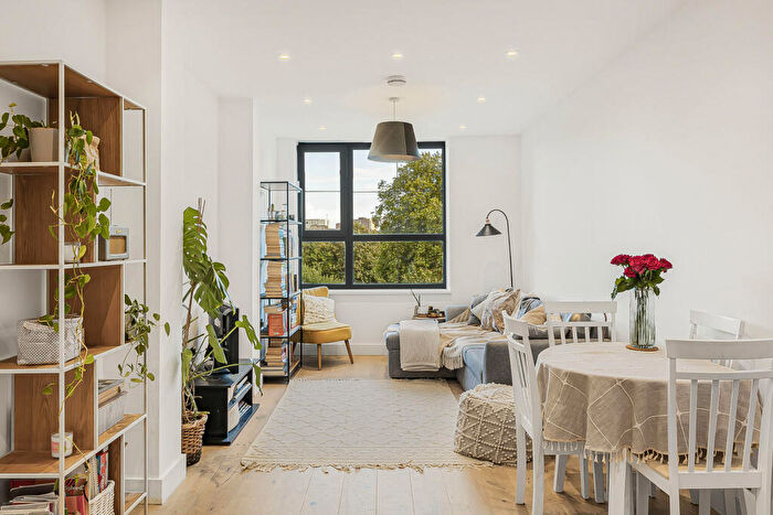 1 Bedroom Apartment For Sale In Morville Street, London, E3