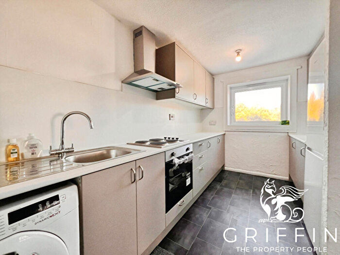 2 Bedroom Flat To Rent In George Crooks House, New Road, Grays, RM17