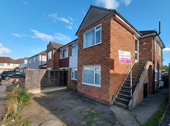 2 Bedroom Flat For Sale In Collier Close, Maidenhead, SL6
