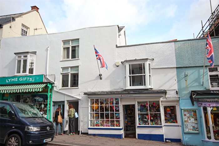 2 Bedroom Apartment For Sale In Broad Street, Lyme Regis, Dorset, DT7