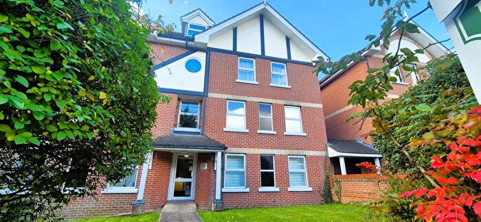 2 Bedroom Apartment To Rent In Westridge Road, SO17