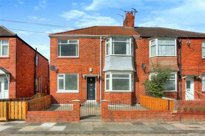 2 Bedroom Flat To Rent In Valley Gardens, Wallsend, Tyne And Wear, NE28