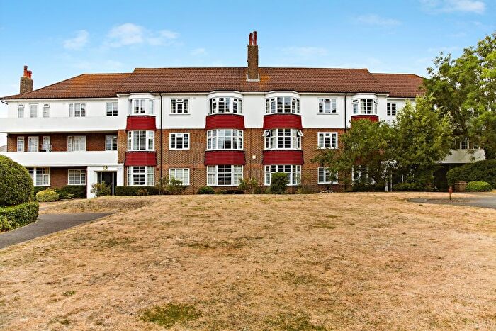 2 Bedroom Flat For Sale In Addiscombe Road, Croydon, CR0