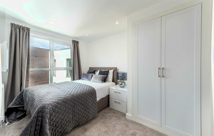 1 Bedroom Apartment To Rent In Flat, Bed Flat With Study, New Bedford House, - Dudley Street, LU2