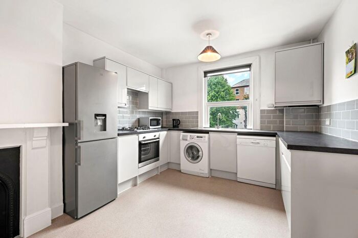 1 Bedroom Flat To Rent In Ethelbert Road, Raynes Park, London, SW20