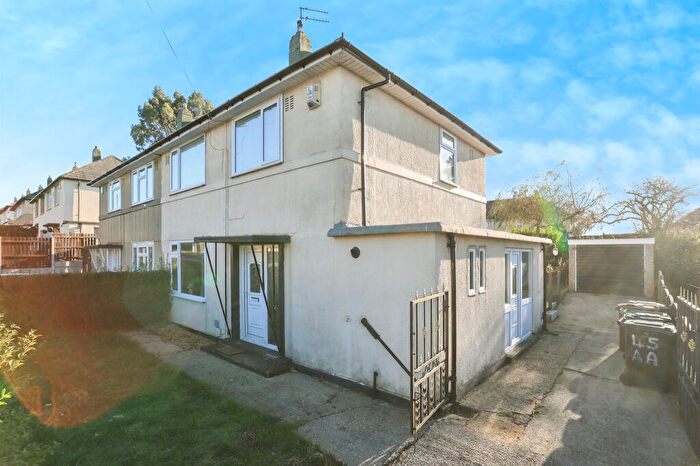 3 Bedroom House To Rent In Asket Avenue, Leeds, LS14