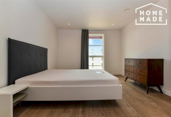 1 Bedroom Flat To Rent In Merchants House, Stratford, E20