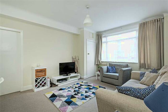 2 Bedroom House To Rent In Du Cane Court, Balham High Road, London, SW17