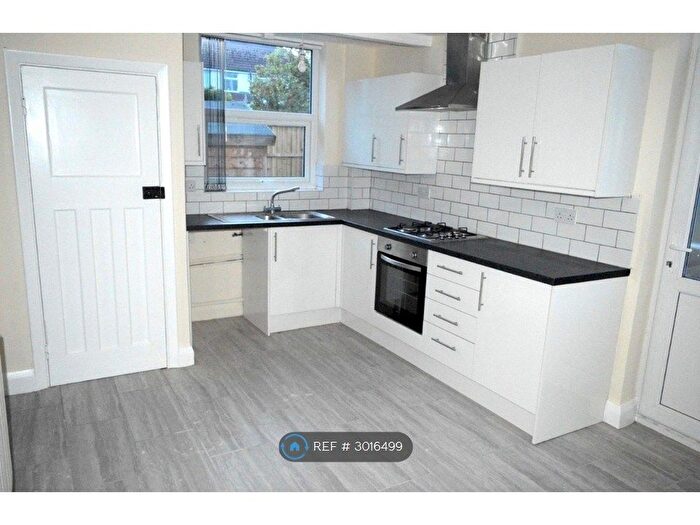 3 Bedroom Semi Detached House To Rent In Barons Croft, Coventry, CV3