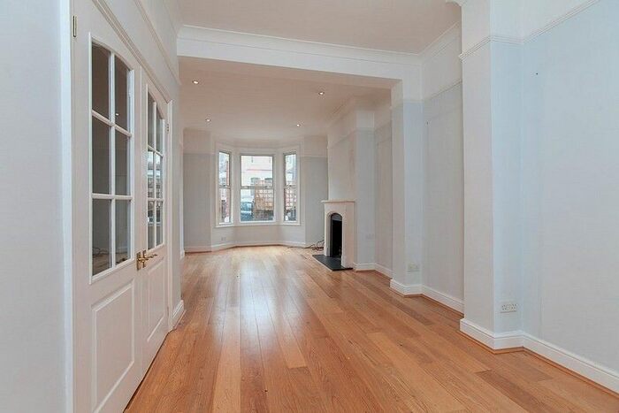 3 Bedroom Detached House To Rent In Fawe Park Road, London, SW15