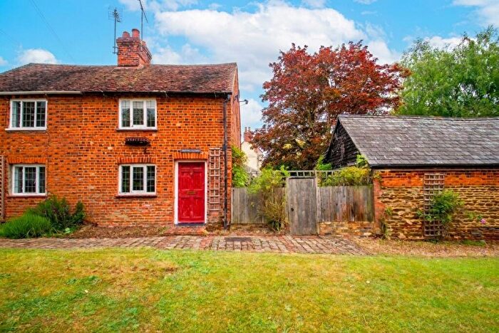 2 Bedroom Semi-Detached House For Sale In High Street, Clophill, MK45