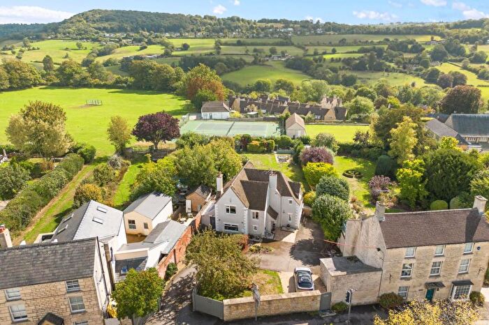 3 Bedroom Detached House For Sale In Cheltenham Road Painswick, Stroud, GL6