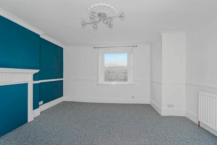 2 Bedroom Flat For Sale In Chandos Square, Sandringham Court, Broadstairs, Kent, CT10