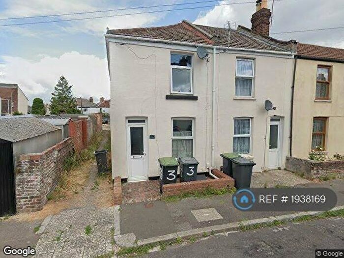 3 Bedroom Semi-Detached House To Rent In Burnett Road, Gosport, PO12
