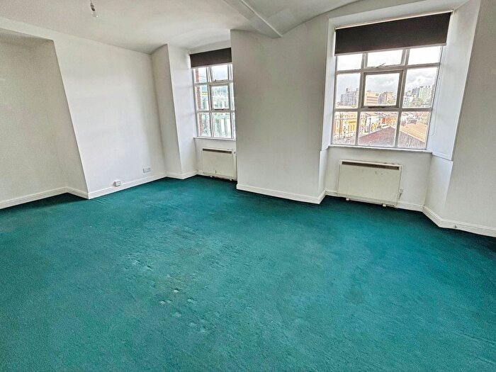 1 Bedroom Flat To Rent In Wellington Road South, Stockport, Greater Manchester, SK3