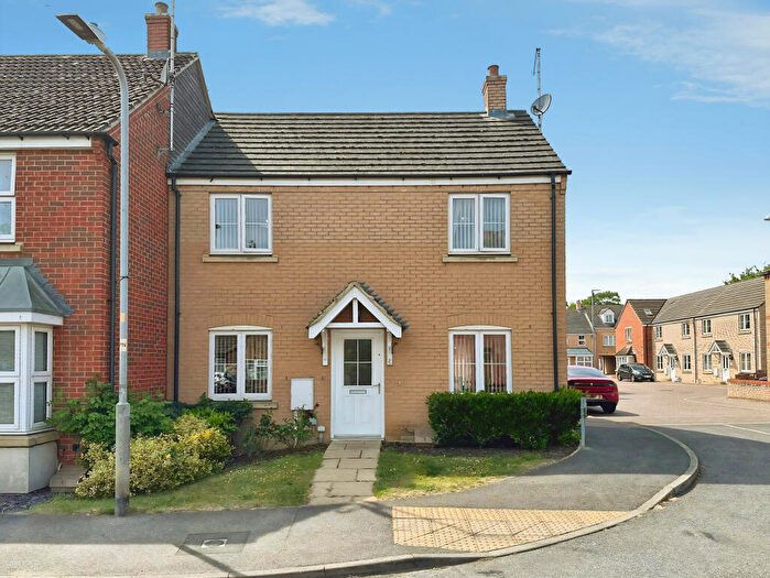 3 Bedroom Semi-Detached House For Sale In Beryl Mews, Recreation Road, Bourne, Lincolnshire, PE10