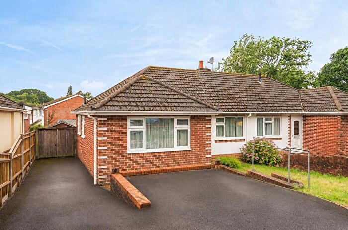 2 Bedroom Semi-detached Bungalow For Sale In Bodycoats Road, Chandler's Ford, SO53
