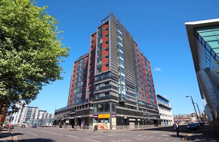 2 Bedroom Flat To Rent In River Heights, Lancefield Quay, Glasgow, G3
