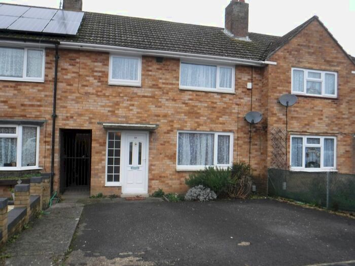 3 Bedroom Terraced House To Rent In Ramsdale Avenue, Havant, PO9