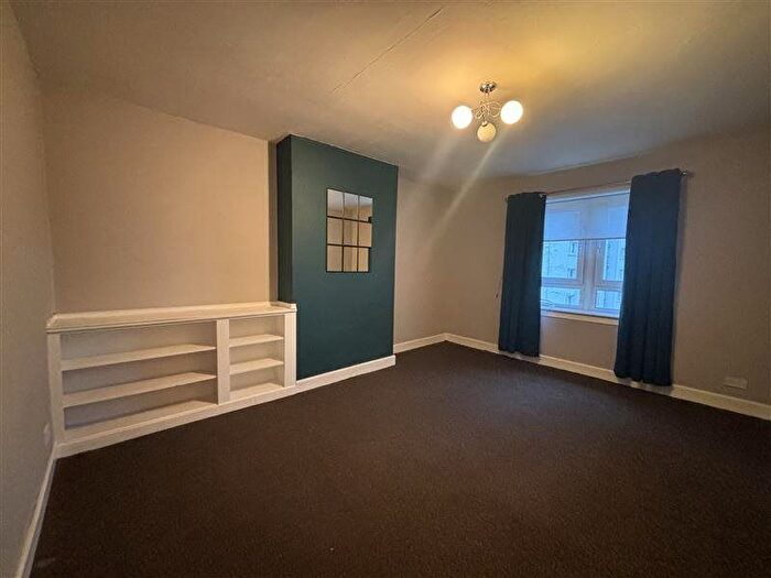 3 Bedroom Flat To Rent In Hilltown Terrace, Dundee, DD3