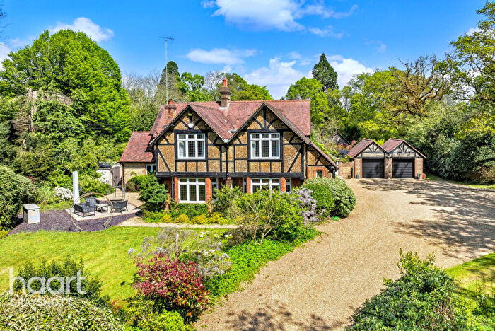 5 Bedroom Country House For Sale In The Mount, Headley, GU35