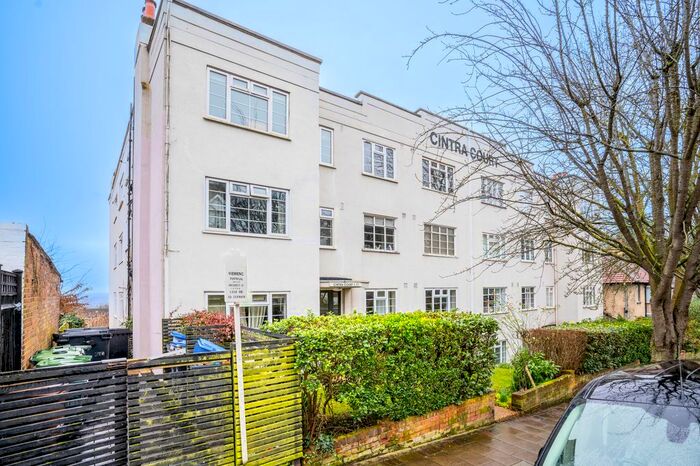 2 Bedroom Flat To Rent In Patterson Road, London, SE19