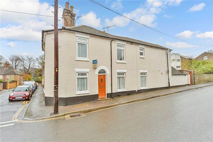 3 Bedroom Semi Detached House For Sale In St. John's Road, Faversham, Kent, ME13