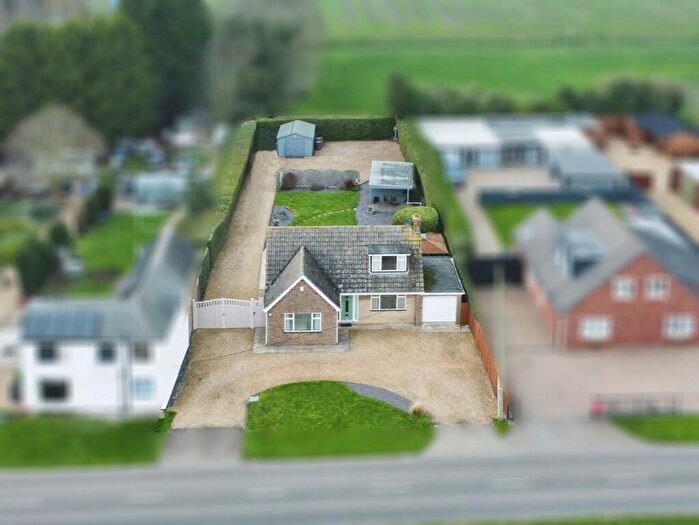 3 Bedroom Detached Bungalow For Sale In Guntons Road, Newborough, PE6