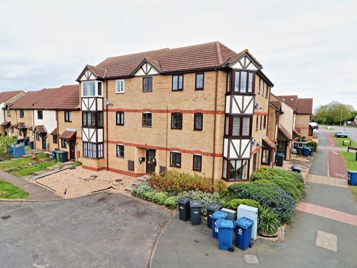 2 Bedroom Flat For Sale In Cromwell Court, Eynesbury, St Neots, PE19