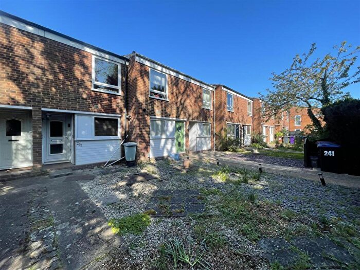 2 Bedroom Terraced House For Sale In Bedford Road, Hitchin, SG5