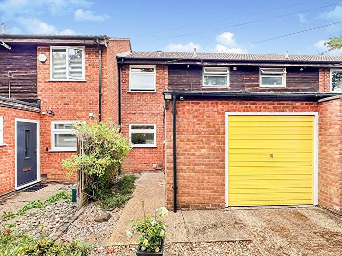 3 Bedroom Terraced House For Sale In Knoll Green, Hemel Hempstead, HP2