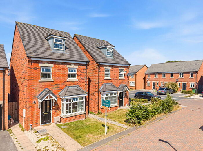 3 Bedroom Detached House For Sale In Edith Sykes Drive, Crossgates, Leeds, LS15