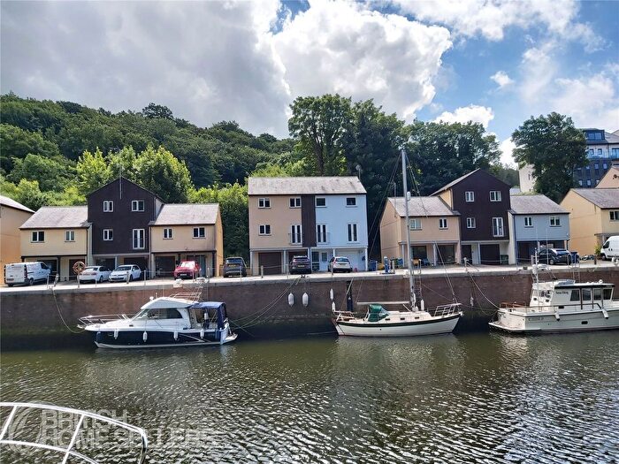 4 Bedroom Semi-Detached House For Sale In Porth Y Llechen, Y Felinheli, Gwynedd, LL56