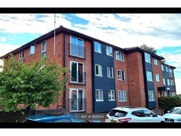 1 Bedroom Flat To Rent In Oakhill Lodge, Purley, CR8