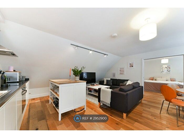 1 Bedroom Flat To Rent In Fulham High Street, London, SW6