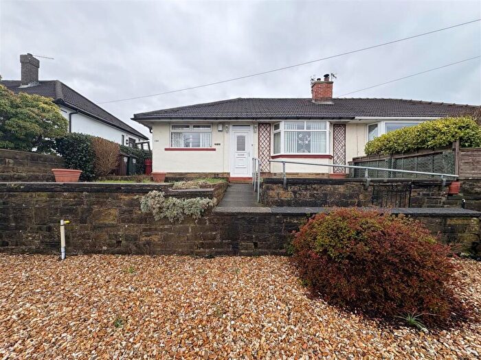 2 Bedroom Semi-Detached Bungalow For Sale In The Avenue, Clayton, Bradford, BD14